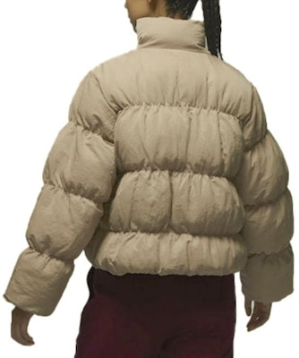 (W) 乔丹纯色标志长袖卡其色绗缝羽绒夹克 FB5150-277 Details for (W) 乔丹纯色标志长袖卡其色绗缝羽绒夹克 FB5150-277