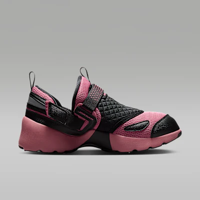 (Women) Jordan Trunner LX Black/Reflective Silver/Desert Berry HQ2164-005 Lookbook (Women) Jordan Trunner LX Black/Reflective Silver/Desert Berry HQ2164-005