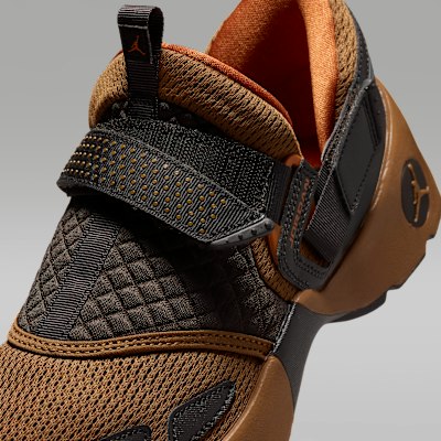 (W) Jordan Trunner LX Licht Bruin/Zilver/Wit/Oranje HQ2164-200 Cheap (W) Jordan Trunner LX Licht Bruin/Zilver/Wit/Oranje HQ2164-200
