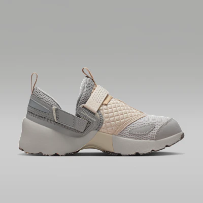 (Women) Jordan Trunner LX Light Iron Ore/Enigma Stone/Hemp/Oatmeal IQ2719-002 Lookbook (Women) Jordan Trunner LX Light Iron Ore/Enigma Stone/Hemp/Oatmeal IQ2719-002