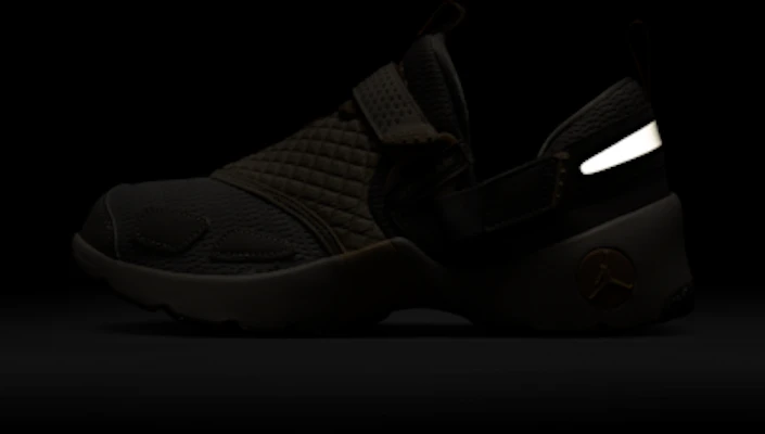 (Women) Jordan Trunner LX Light Iron Ore/Enigma Stone/Hemp/Oatmeal IQ2719-002 1