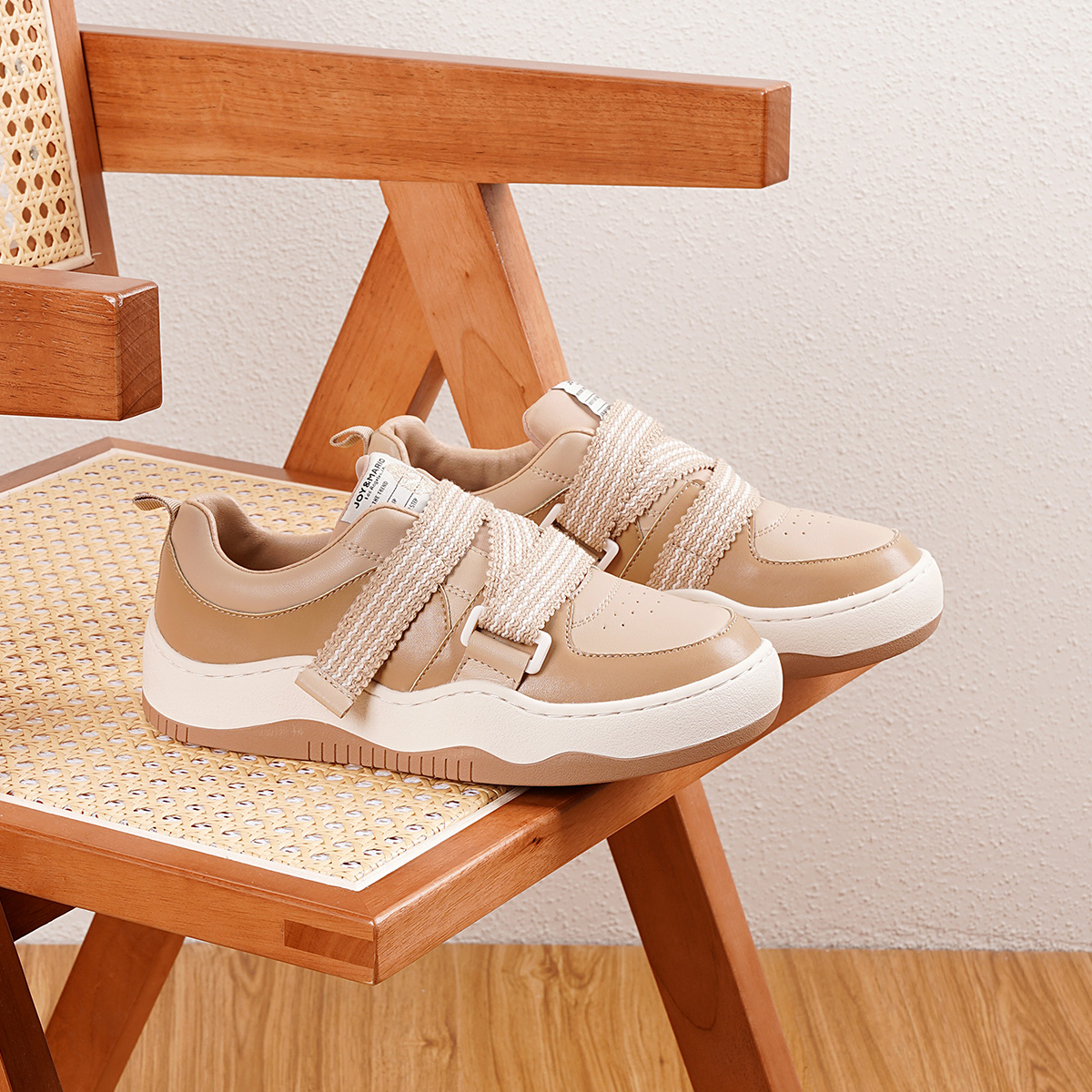 Sizing (W) Joy&Mario Kulit Sintetis 'Wave Tebal Rendah' 3H7672W