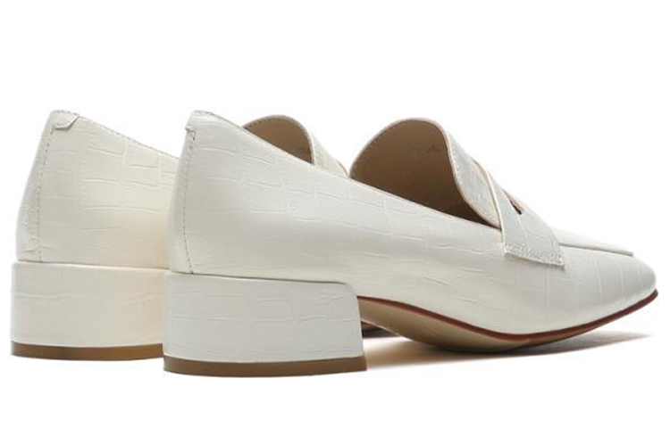 Shop (W) Joypeace 象牙色厚底时尚乐福鞋 J4NJ53-6DD1AA1