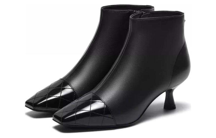 Lookbook (W) Joypeace Sepatu Boot Pendek 'Kulit Hitam' YWX23DD3