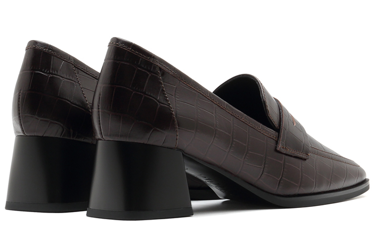 Shop (W) Joypeace 浮雕皮革高跟鞋「棕色」 JZPYRX02DT1CA1