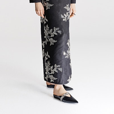 (W) Joypeace M Essential x Mule 2023 'Garden Dream Hitam' YWO01CH3 Details for (W) Joypeace M Essential x Mule 2023 'Garden Dream Hitam' YWO01CH3