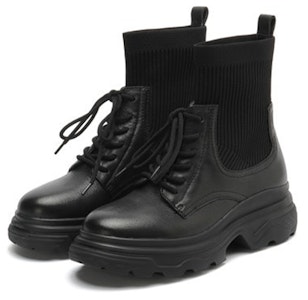 (W) Joypeace Sepatu Martin Pendek 'Hitam Standar' J4NA9006DU1DD0 Order (W) Joypeace Sepatu Martin Pendek 'Hitam Standar' J4NA9006DU1DD0