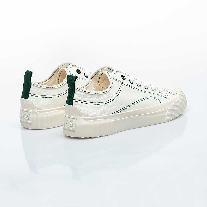 Lookbook (W) 袋鼠Venture跑步鞋 KW32455