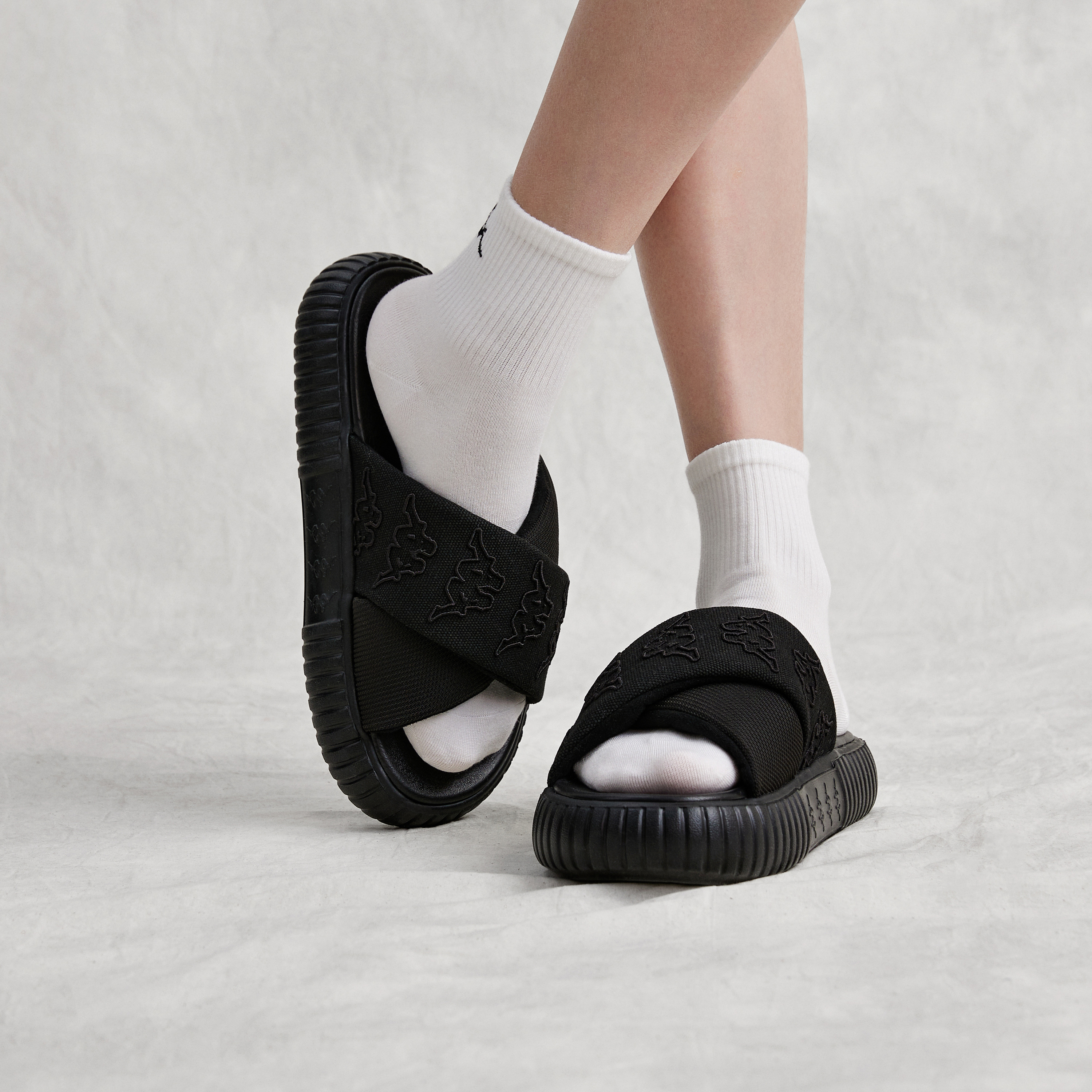 Sizing (W) Kappa 拖鞋 '简约黑' K0E45LT11-990