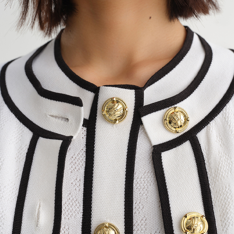 Sizing (W) 卡尔拉格斐拼色字母边短夹克-白色 231L2044-WHITE