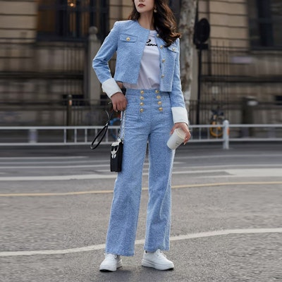 (Women) Karl Lagerfeld Blue Long Sleeve Crew Neck Jacket for Casual Commute 231L1442 Lookbook (Women) Karl Lagerfeld Blue Long Sleeve Crew Neck Jacket for Casual Commute 231L1442