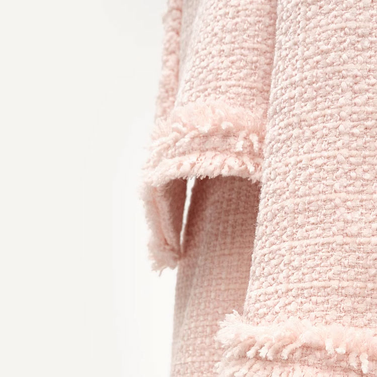 Sizing (W) Chaqueta de Tweed Rosa con Botones de KARL LAGERFELD. E37W15C4