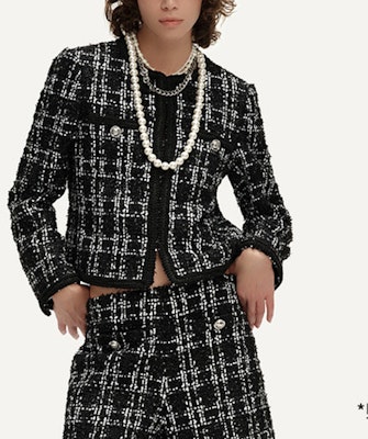 (Women) KARL LAGERFELD Plaid Round-Neck Short Button Jacket Black White E41W1509 Shop (Women) KARL LAGERFELD Plaid Round-Neck Short Button Jacket Black White E41W1509
