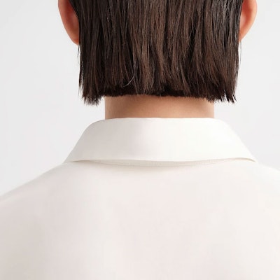 (Women) KARL LAGERFELD White Logo Print Long Sleeve Button-Up Shirt. 231L1624 Sizing (Women) KARL LAGERFELD White Logo Print Long Sleeve Button-Up Shirt. 231L1624