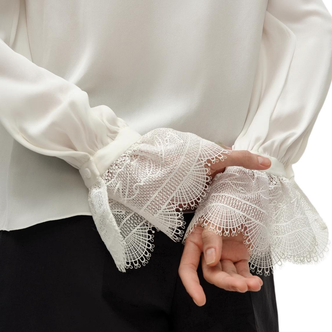 Sizing (Women) Karl Lagerfeld  White Ruffle Collar Slim Fit Long Sleeve Shirt 241L1605