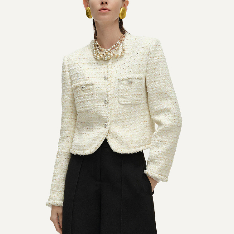 Shop (W) カール ラガーフェルド ホワイト ツイード ボタンアップ ジャケット - アーバン ラグジュアリー スタイル 241L1401