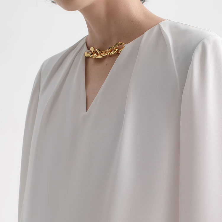 Shop (W) KARL LAGERFELD Gaun Midi Putih Leher V Lengan Pendek Lima. 231L1305