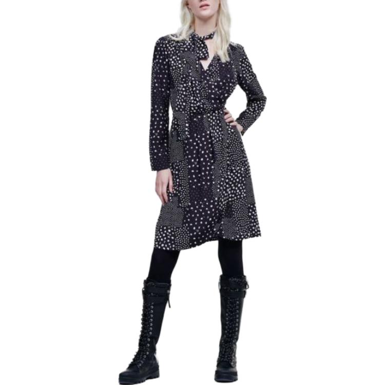 Lookbook (W) KARL LAGERFELD Gaun Hitam Wanita Lengan Panjang V-Neck Cetakan Penuh Midi 220W1301