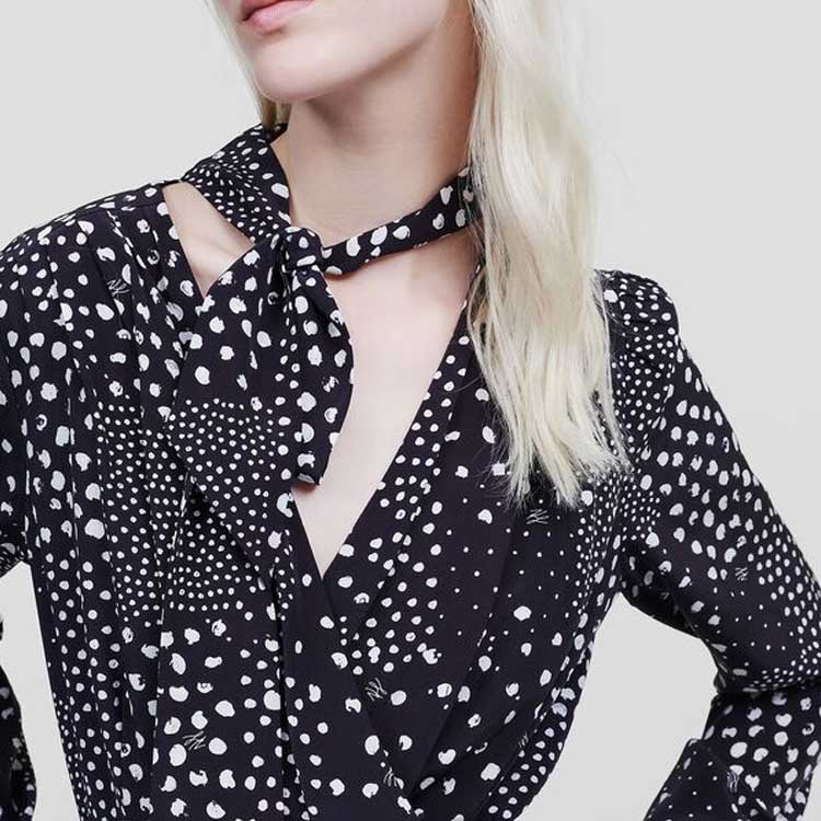 Details for (W) KARL LAGERFELD Gaun Hitam Wanita Lengan Panjang V-Neck Cetakan Penuh Midi 220W1301