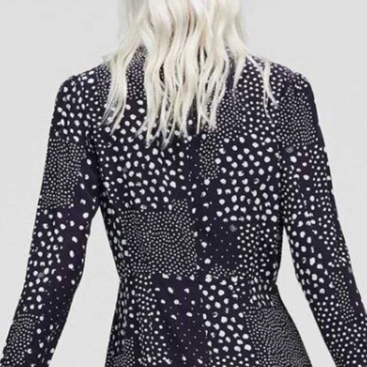 Sizing (W) KARL LAGERFELD Gaun Hitam Wanita Lengan Panjang V-Neck Cetakan Penuh Midi 220W1301