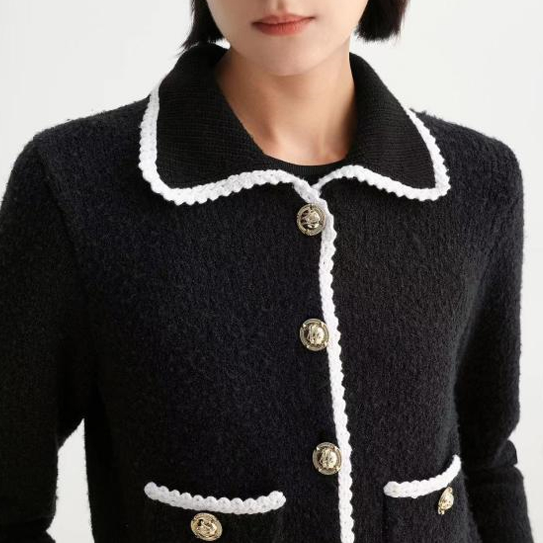 Purchase (W) 卡尔拉格斐黑色长袖拼接领夹克 E36W2015999