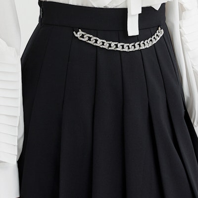 (Women) KARL LAGERFELD Chain Pleated Casual Skirt Women’s Black 221L1208 Sizing (Women) KARL LAGERFELD Chain Pleated Casual Skirt Women’s Black 221L1208