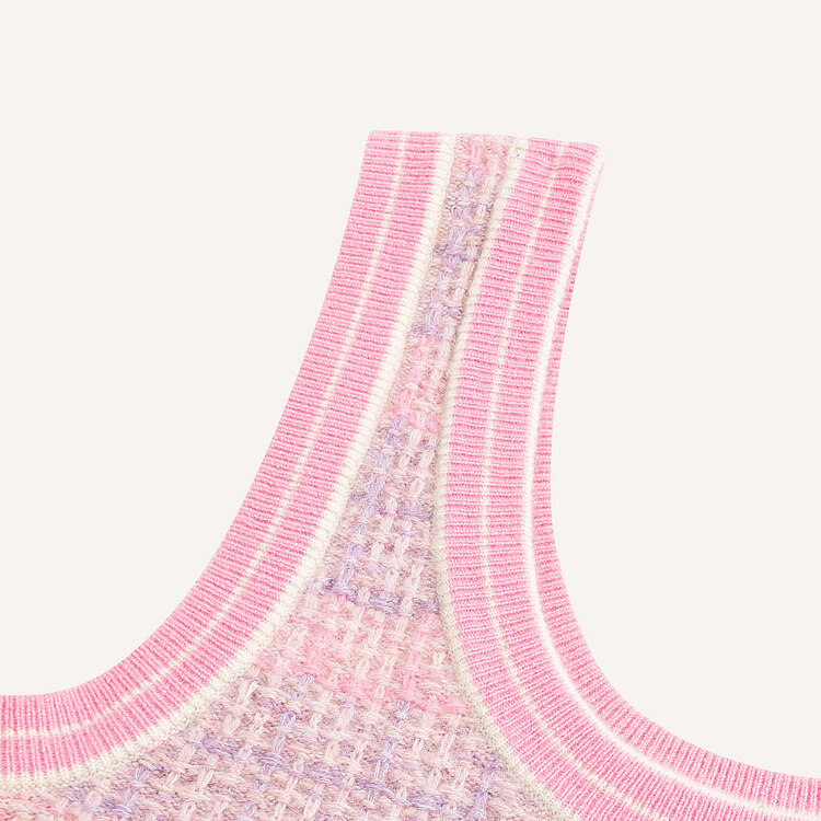 Shop (W) Vestido sin mangas de punto a rayas Karl Lagerfeld Colorblock Rosa - Casual. 241E13A1