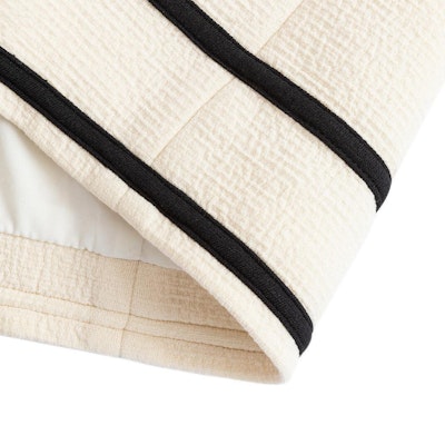 (Women) KARL LAGERFELD FW23 Colorblock Round Neck Short Jacket Beige (). E36W1496 Details for (Women) KARL LAGERFELD FW23 Colorblock Round Neck Short Jacket Beige (). E36W1496