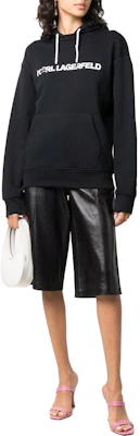 (W) 卡尔·拉格斐 FW23 字母标志印花黑色卫衣 220W1880999 Lookbook (W) 卡尔·拉格斐 FW23 字母标志印花黑色卫衣 220W1880999