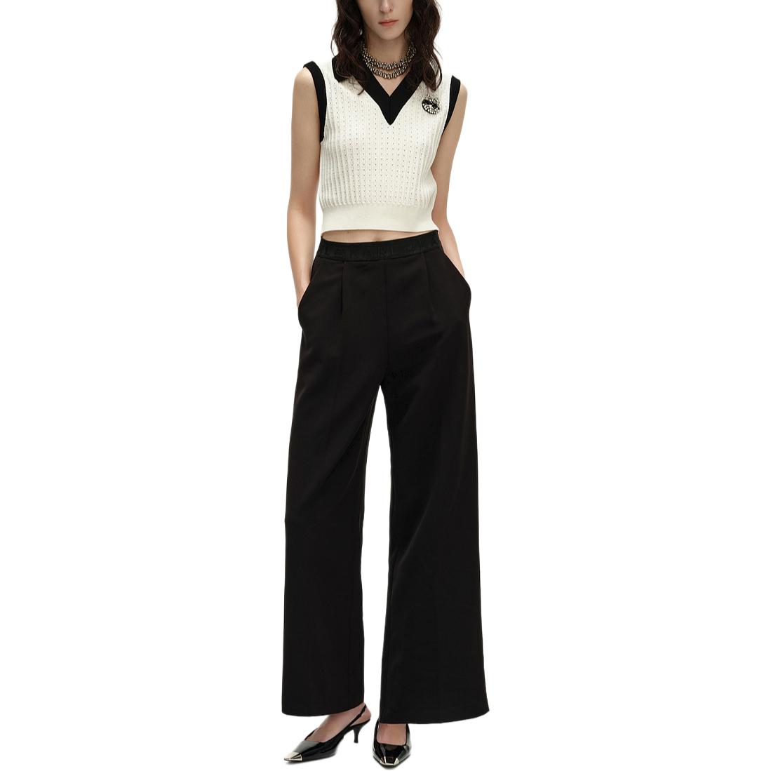Lookbook (Women) KARL LAGERFELD SS24  Black Pleated Straight-Leg Casual Pants. 241L1015