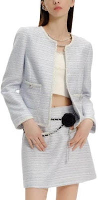 (Women) KARL LAGERFELD SS24 Blue Striped Tweed Long-Sleeve Jacket. E42W1503 Lookbook (Women) KARL LAGERFELD SS24 Blue Striped Tweed Long-Sleeve Jacket. E42W1503