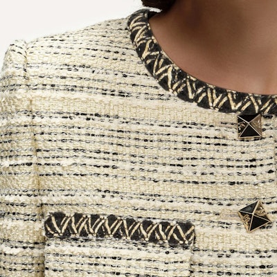 (Women) KARL LAGERFELD SS24 Gold Tweed Short Jacket with Round Neck Buttons E41W1524 Cheap (Women) KARL LAGERFELD SS24 Gold Tweed Short Jacket with Round Neck Buttons E41W1524