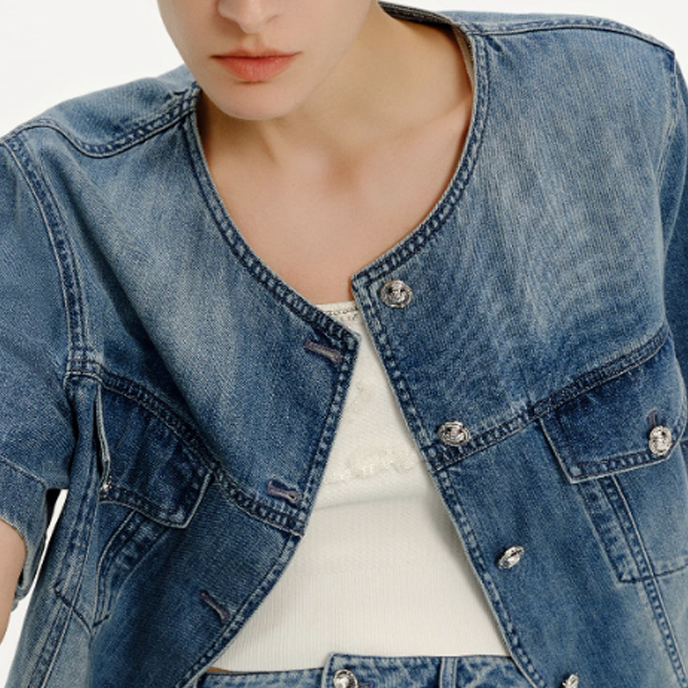 Cheap (Women) KARL LAGERFELD SS24  Washed Denim Short-Sleeve Jacket Blue E41W1516