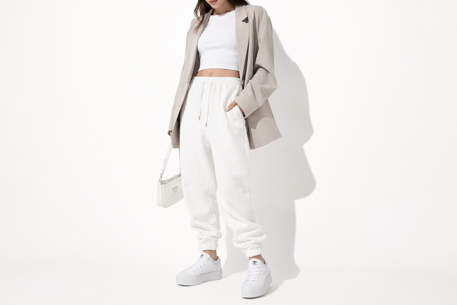 Order (W) Karlie Kloss x 阿迪达斯 Trainer XX92 '云白' GY0851