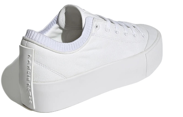 Shop (W) カーリー・クロス×adidas XX92 "クラウドホワイト" GY0851