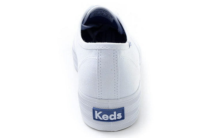 Shop Keds 經典運動帆布鞋 女款 白