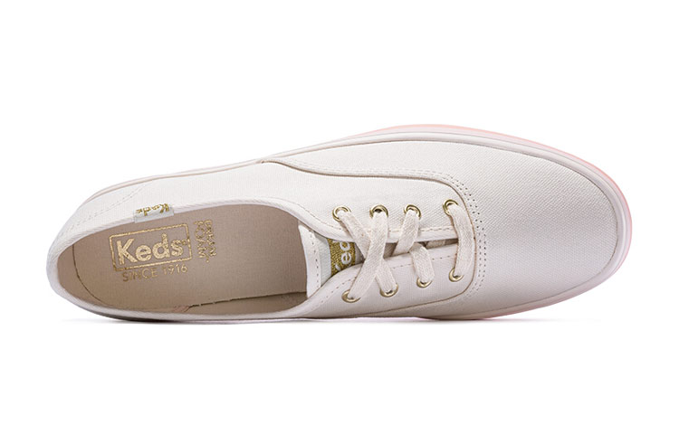 Lookbook (W) Keds Triple 'Platform Beige' WF63886