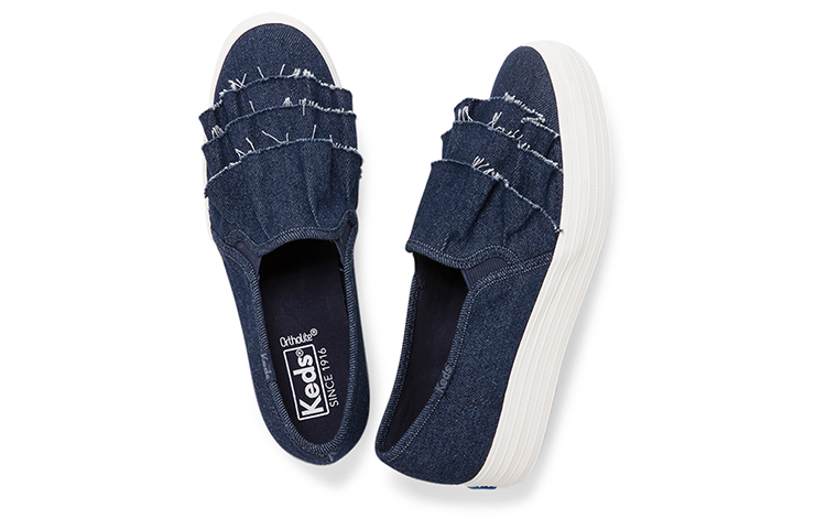 Lookbook (W) Keds Triple Ruffle Denim Slip-On ''Blauw'' WF59217