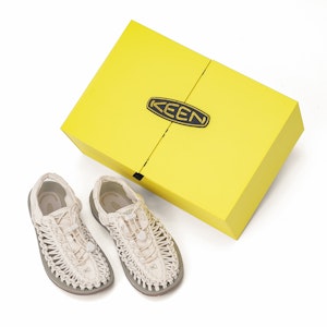 (W) KEEN UNEEK 'Edisi Terhad Festival Qixi' 1018698(LH001) Buy (W) KEEN UNEEK 'Edisi Terhad Festival Qixi' 1018698(LH001)