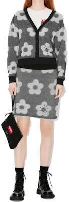 (W) KENZO Loose V-Neck Sweater Kelabu Bunga Knit. FD62CA4133CA-99J Details for (W) KENZO Loose V-Neck Sweater Kelabu Bunga Knit. FD62CA4133CA-99J
