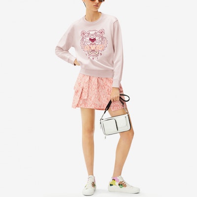 (W) KENZO Pink Tiger Head Cetak Crewneck Sweatshirt. FC52SW8244XL-34 Lookbook (W) KENZO Pink Tiger Head Cetak Crewneck Sweatshirt. FC52SW8244XL-34