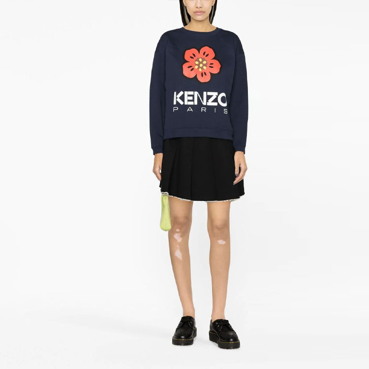 Lookbook (Women) KENZO BOKE Flower Logo Print Crewneck Sweatshirt Blue  SS23 Collection. FD52SW0364ME-77