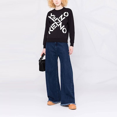 (W) KENZO FW21 Sweter Hitam Pullover dengan Desain Logo Besar. FB62SW8304MS-99 Shop (W) KENZO FW21 Sweter Hitam Pullover dengan Desain Logo Besar. FB62SW8304MS-99