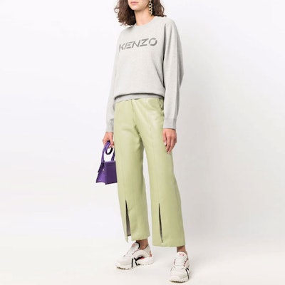 (W) KENZO FW21 Suéter Slim Fit de Lana con Logo Gris. FB62PU6333LB-93 Lookbook (W) KENZO FW21 Suéter Slim Fit de Lana con Logo Gris. FB62PU6333LB-93