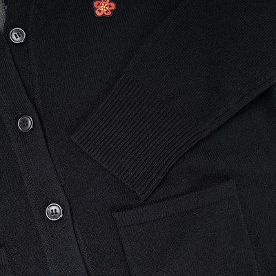 (W) KENZO FW22 Kardigan Wool Hitam Lelaki dengan Logo Huruf Reka Bentuk Leher V FC62CA3423LC-99 Details for (W) KENZO FW22 Kardigan Wool Hitam Lelaki dengan Logo Huruf Reka Bentuk Leher V FC62CA3423LC-99