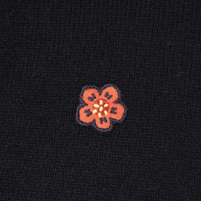 (W) KENZO FW22 Kardigan Wool Hitam Lelaki dengan Logo Huruf Reka Bentuk Leher V FC62CA3423LC-99 Sizing (W) KENZO FW22 Kardigan Wool Hitam Lelaki dengan Logo Huruf Reka Bentuk Leher V FC62CA3423LC-99