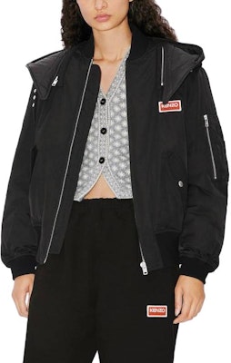 (W) KENZO FW23 Chaqueta Acolchada Negra con Capucha y Parche de Logo. FD62BL1739NK-99 Purchase (W) KENZO FW23 Chaqueta Acolchada Negra con Capucha y Parche de Logo. FD62BL1739NK-99