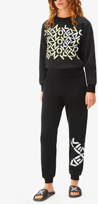 (W) KENZO SS22 블랙 로고 실버 폭스 크루넥 스웨트셔츠 긴팔 FC52SW8484MS-99 Lookbook (W) KENZO SS22 블랙 로고 실버 폭스 크루넥 스웨트셔츠 긴팔 FC52SW8484MS-99