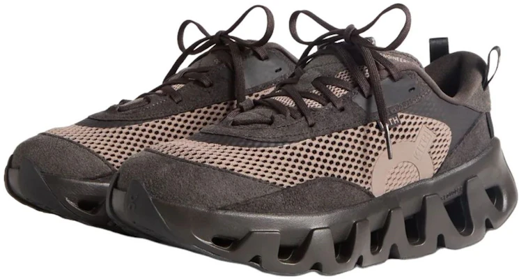 (Women) KITH x On K-Tech 2 'Thorn Ganache' 3WG11024969 Lookbook (Women) KITH x On K-Tech 2 'Thorn Ganache' 3WG11024969