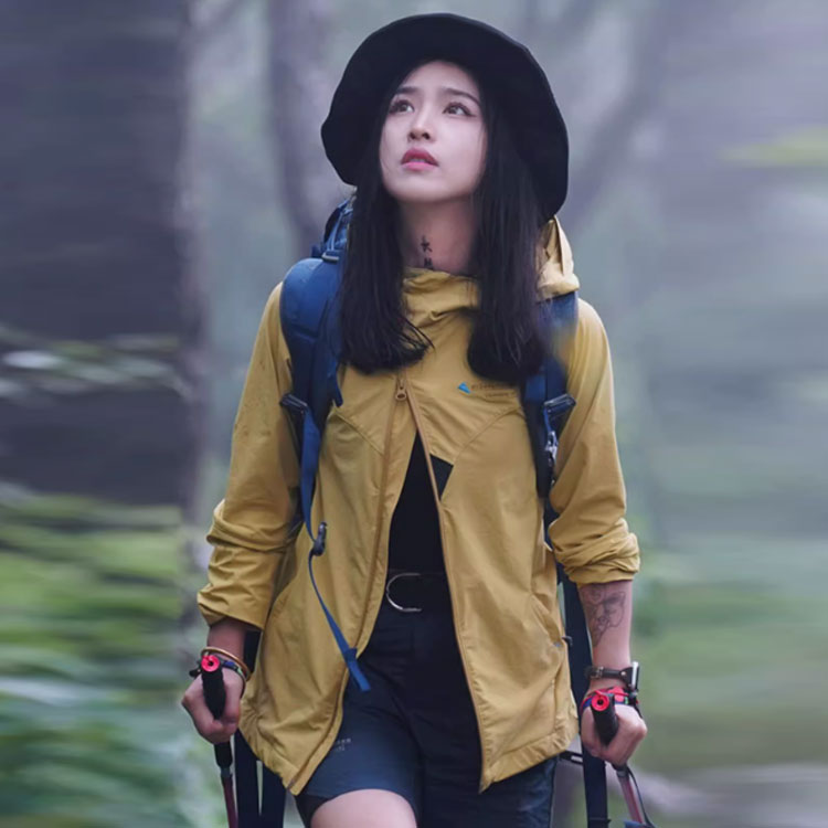 Purchase (W) KLATTERMUSEN Vanadis 2.0 Jaket Berhud Softshell Tahan Angin Colorblock 10629W